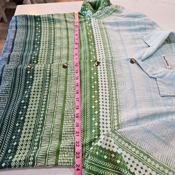 Tommy Bahama Mens Large Silk Shirt Blue Green Gradient Patterned Button Short S - Picture 9 of 9
